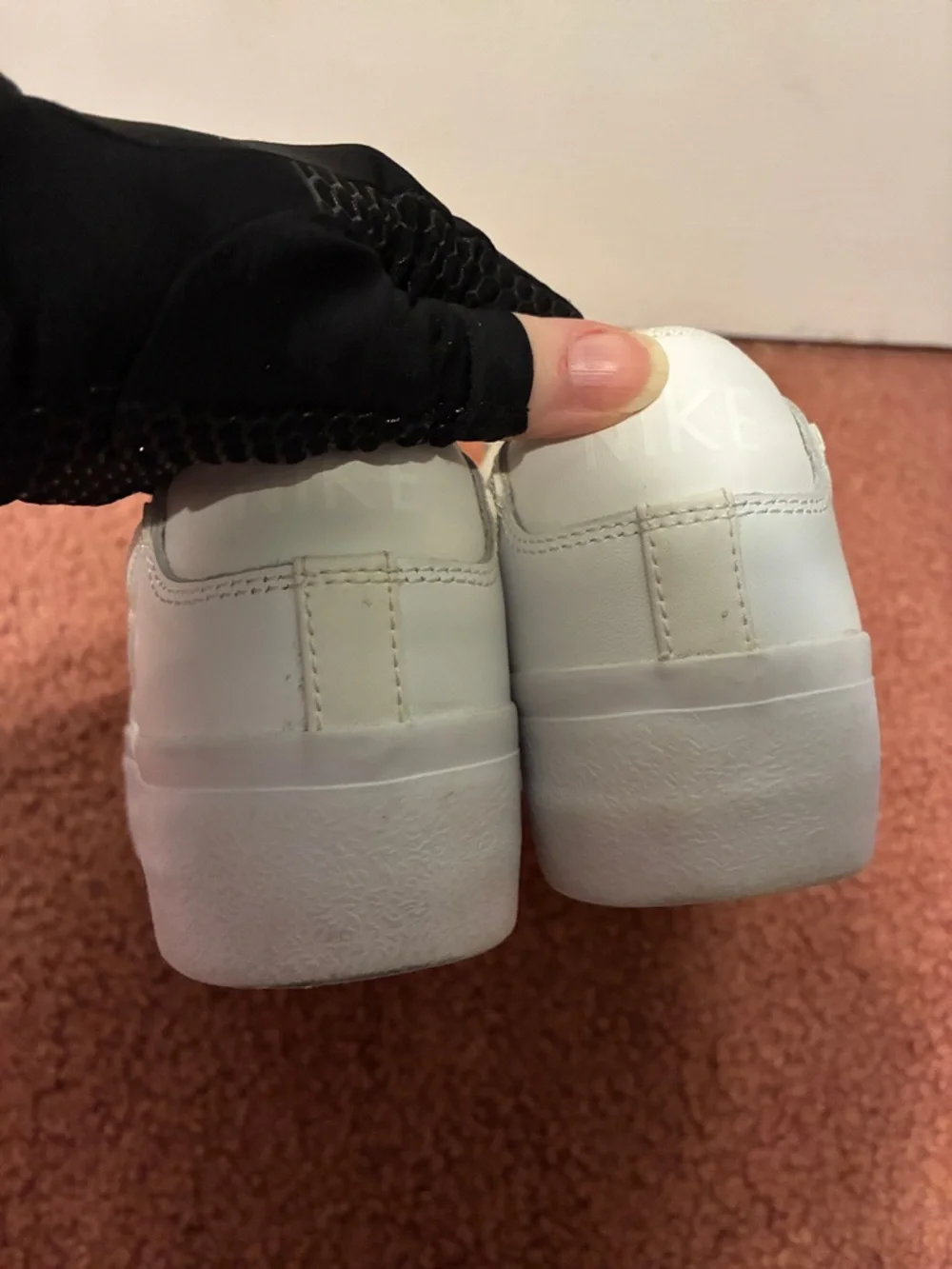 Nike WoMen’s White Sneakers